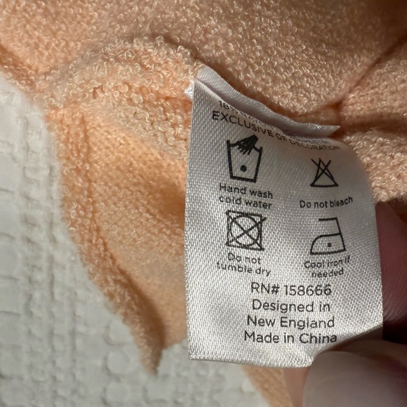 Mia & Tess Peach Sweater with 'Beach' Embroidery Size M - Picture 5 of 8